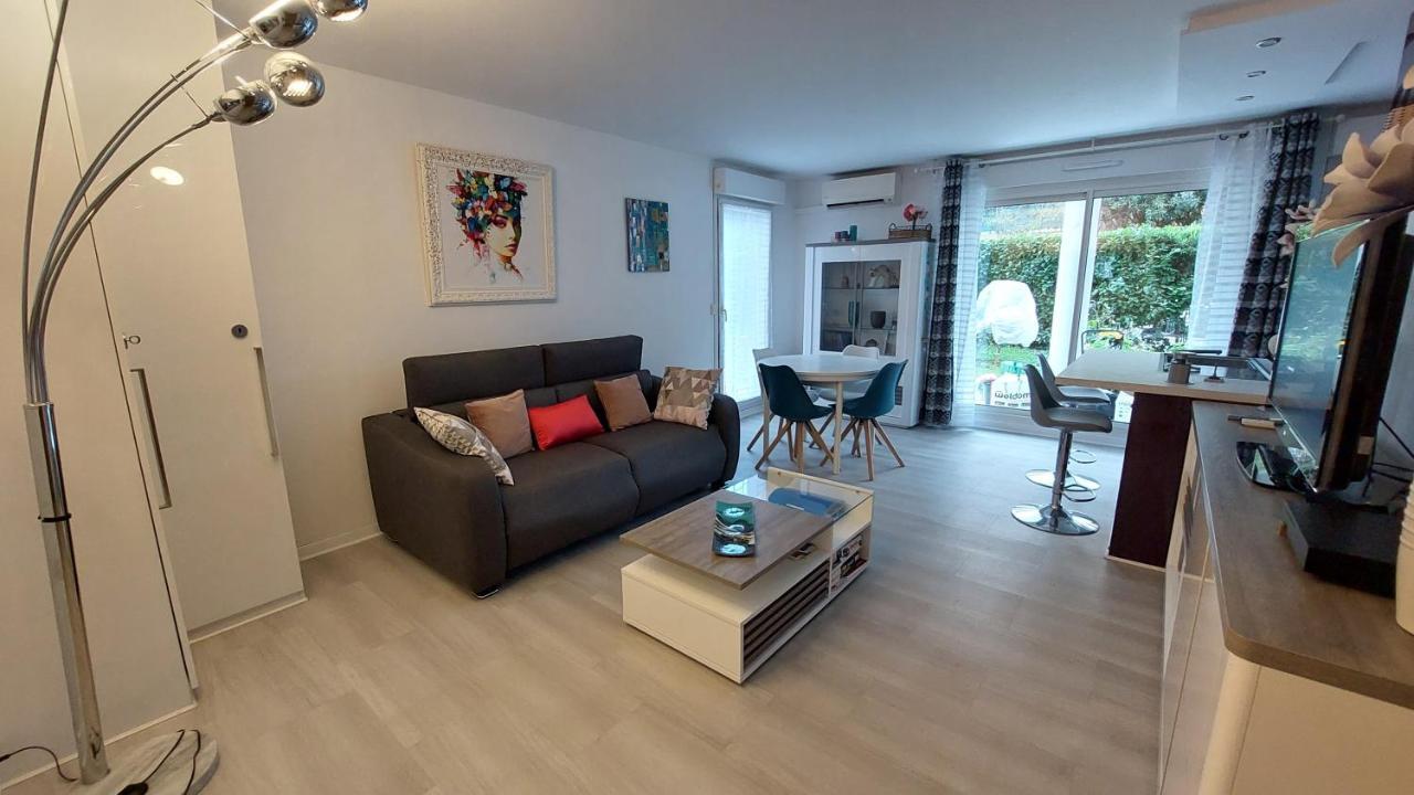 Charmant Appartement Residentiel Avec Terrasse, Jardin Privatif Et Piscine A Cannes 戛纳 外观 照片