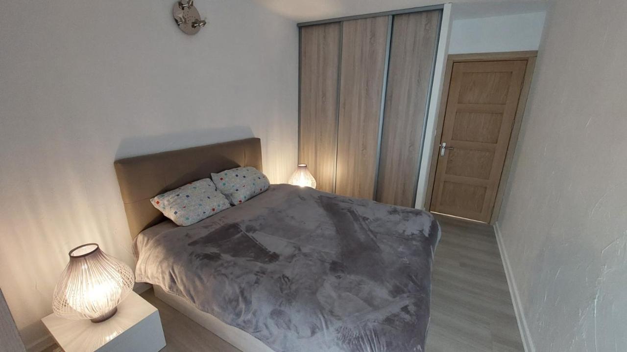 Charmant Appartement Residentiel Avec Terrasse, Jardin Privatif Et Piscine A Cannes 戛纳 外观 照片