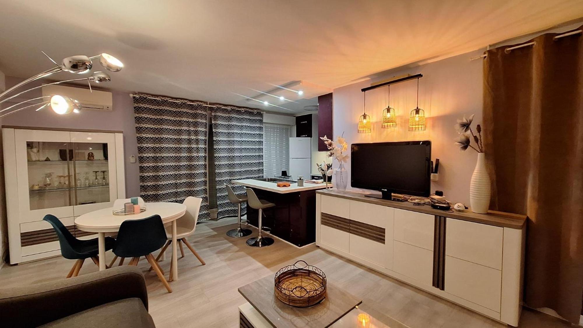 Charmant Appartement Residentiel Avec Terrasse, Jardin Privatif Et Piscine A Cannes 戛纳 外观 照片
